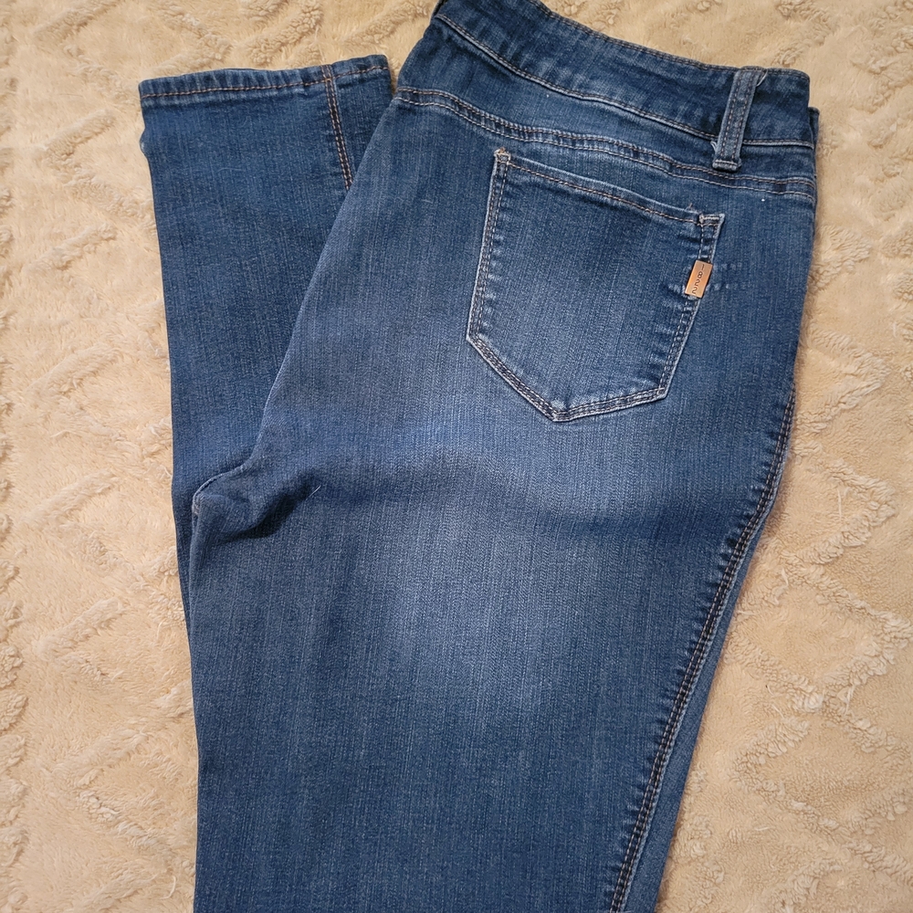 1822 Denim Women's Straight Leg Jeans in Deep Blue